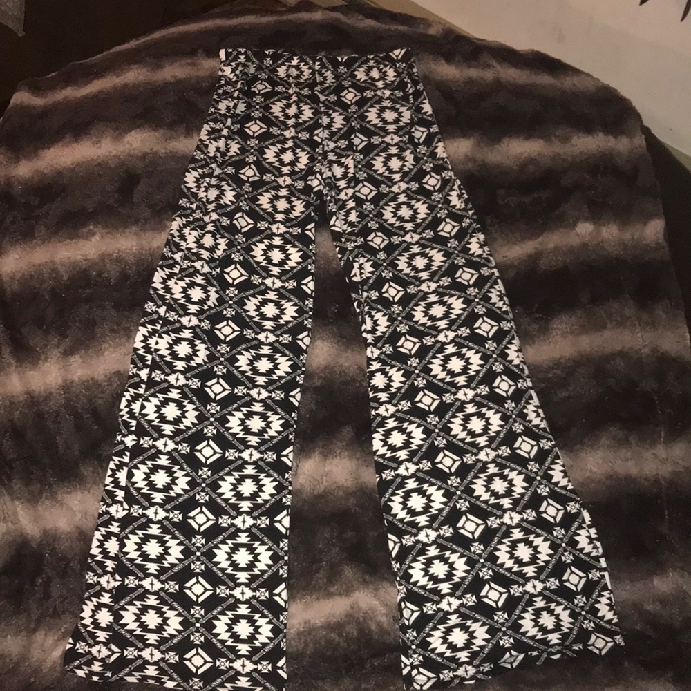 Women’s wide leg pants